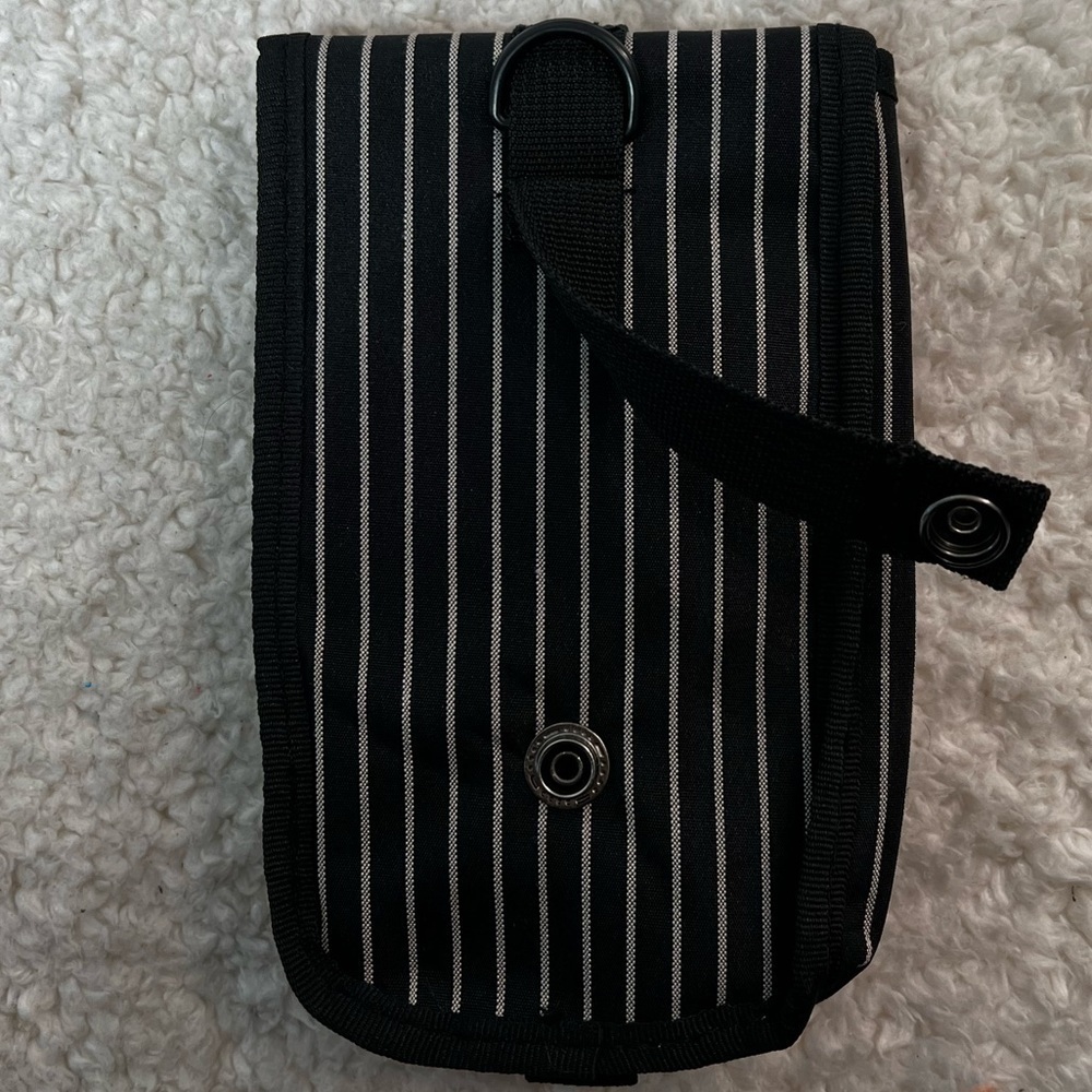 Lifepod Mobile Phone Storage Case (NWOT) - Picture 3 of 10
